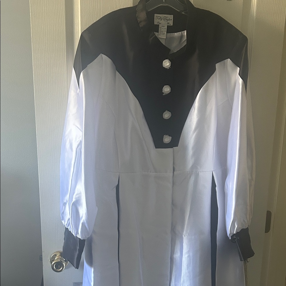 Tally Taylor Black and White Church Robe